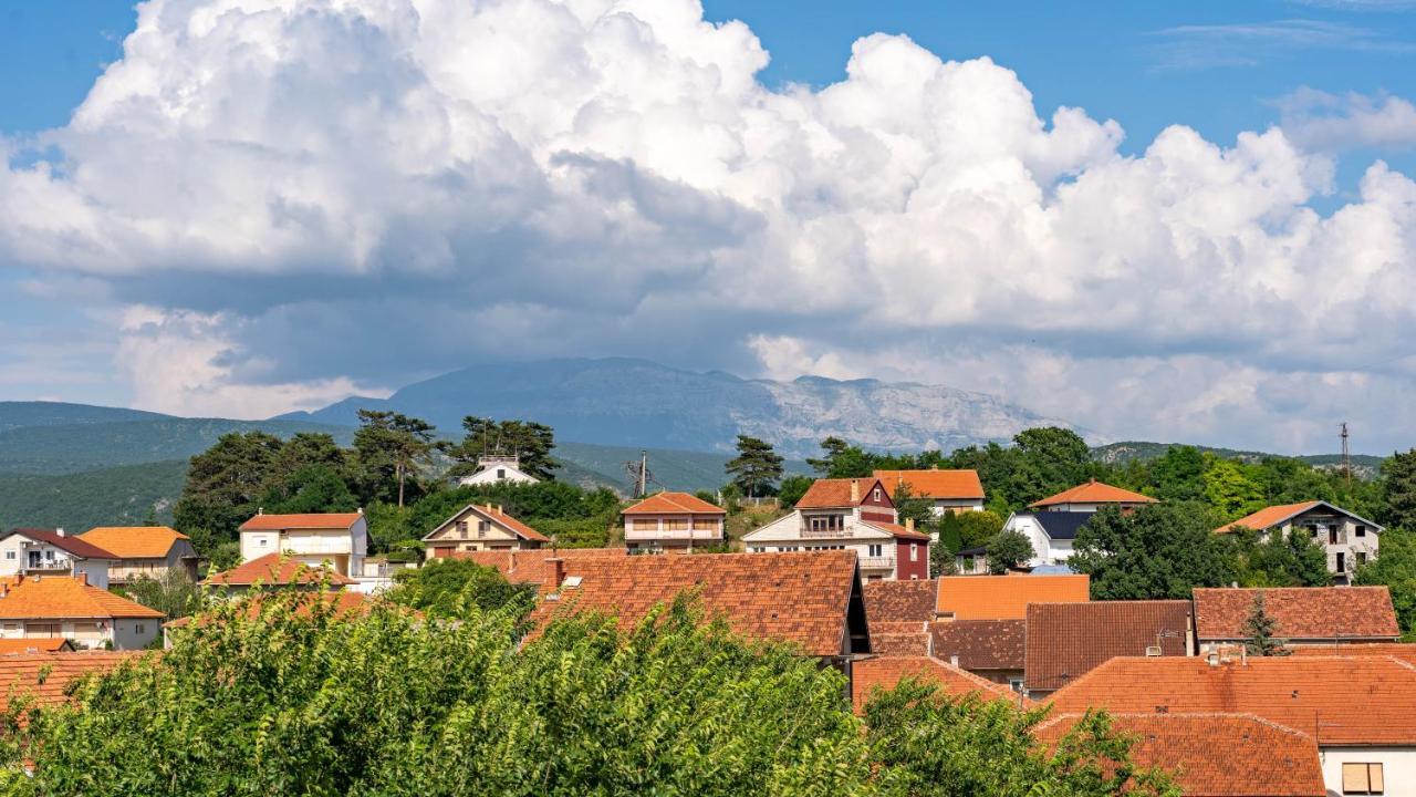 Apartman M Διαμέρισμα Knin Εξωτερικό φωτογραφία
