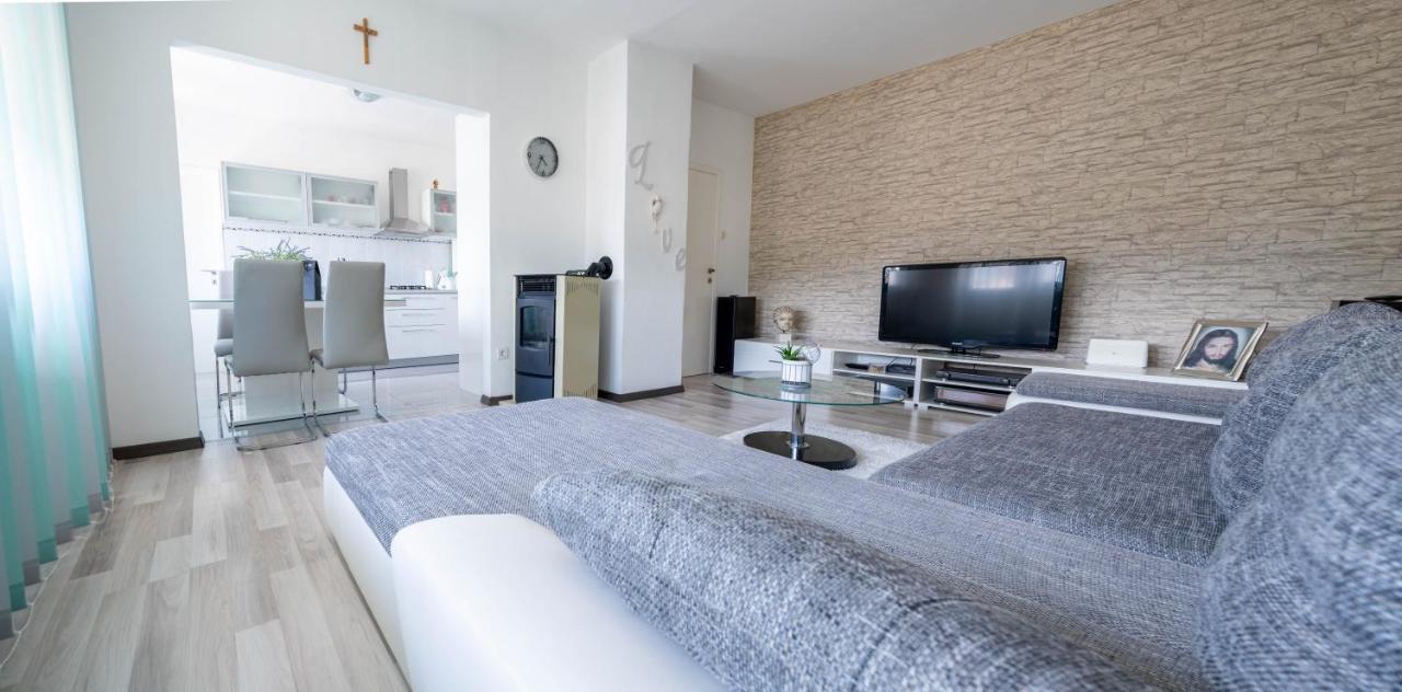 Apartman M Διαμέρισμα Knin Εξωτερικό φωτογραφία